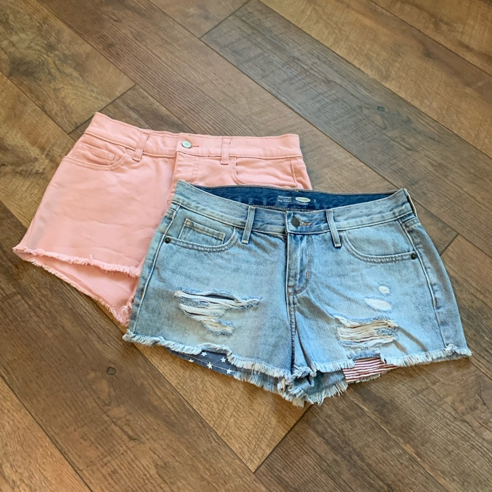(2) semi fitted boyfriend shorts